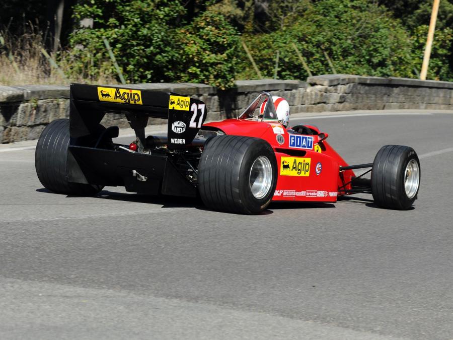  Ferrari 126C4 1984 года  (фото 4 из 9)